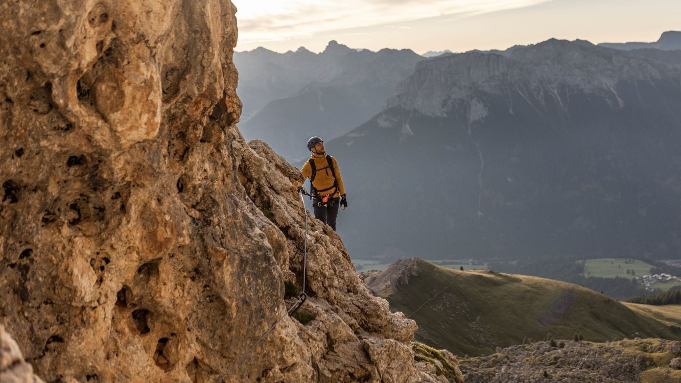 Klettersteig-Skala A bis E: Was die Schwierigkeitsgrade für dich bedeuten